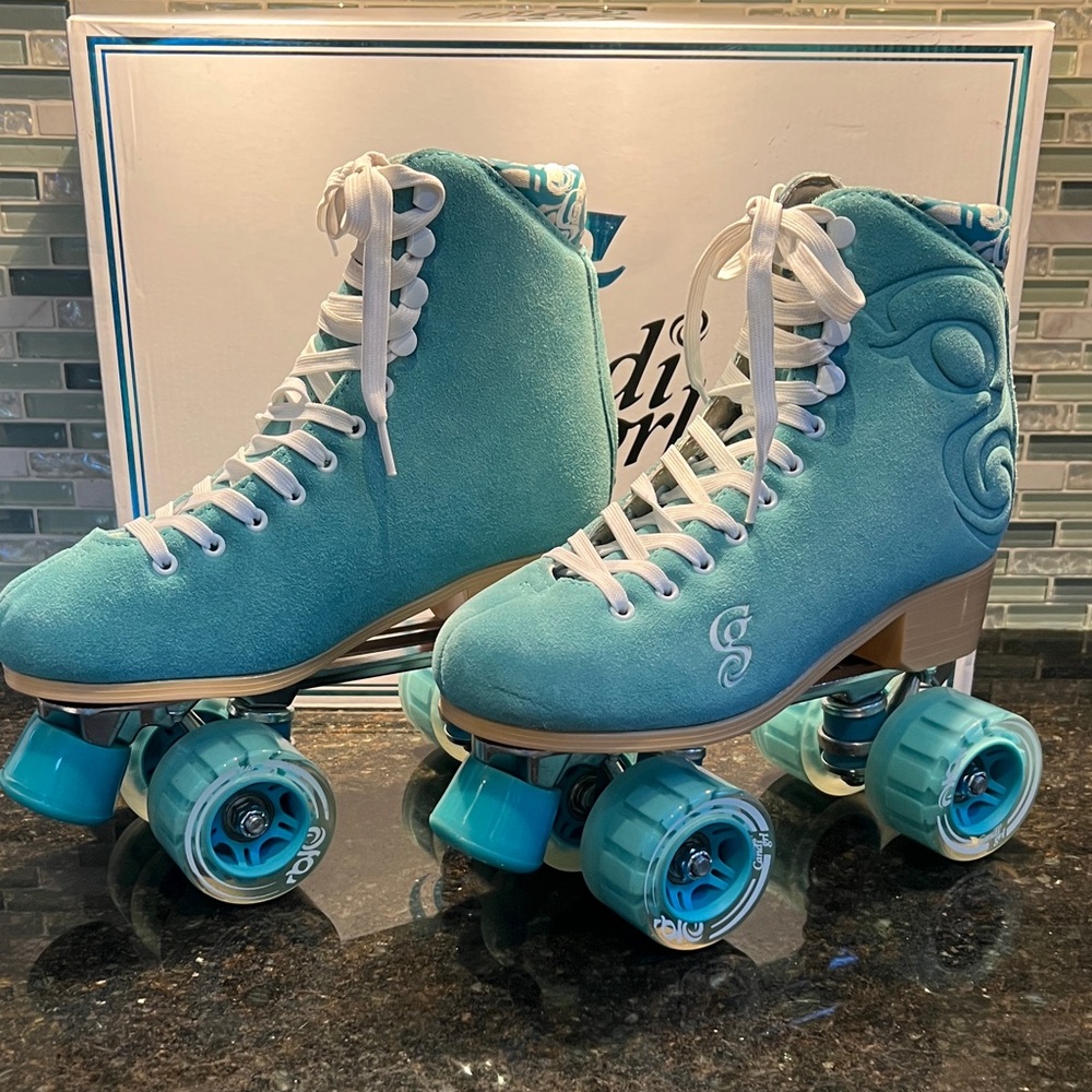Candi Grl Sea Foam Roller Skates - Picture 2 of 5
